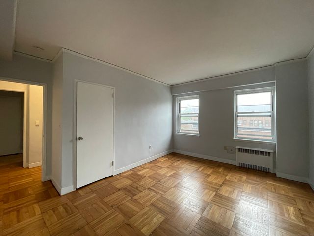 230 Farmington Avenue APT F4, Hartford, CT 06105