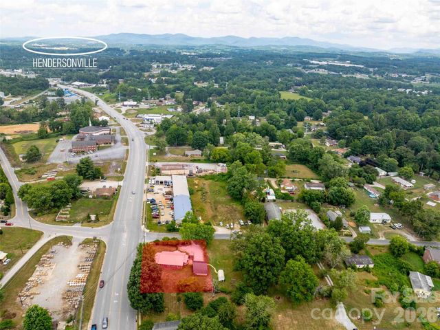 103 E King Street, East Flat Rock, NC 28726