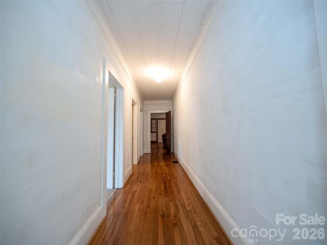 103 E King Street, East Flat Rock, NC 28726