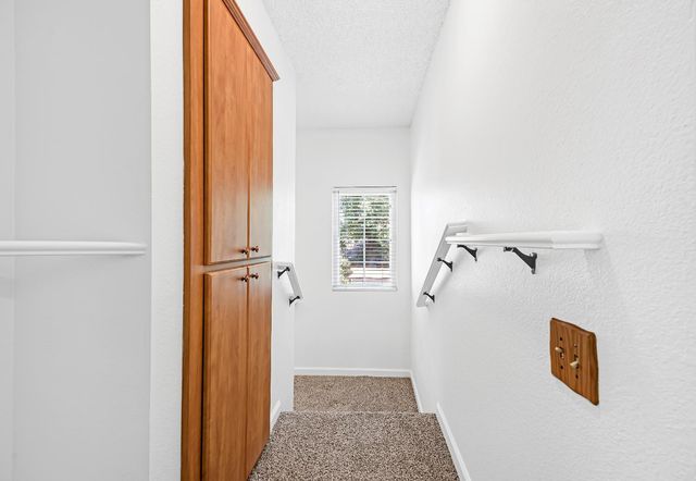 7651 Roberta Ln, Antelope, CA 95843