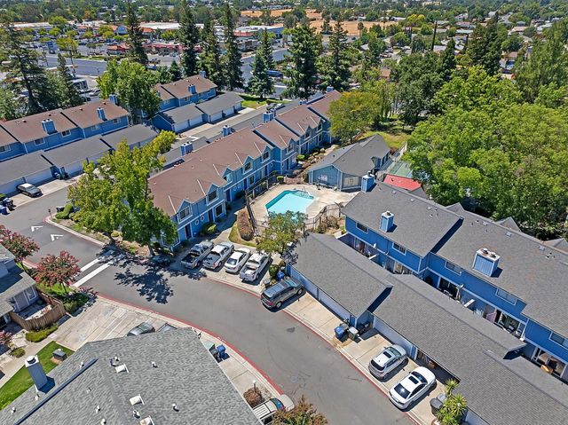 7651 Roberta Ln, Antelope, CA 95843
