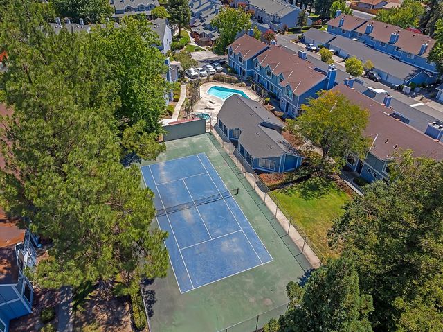 7651 Roberta Ln, Antelope, CA 95843