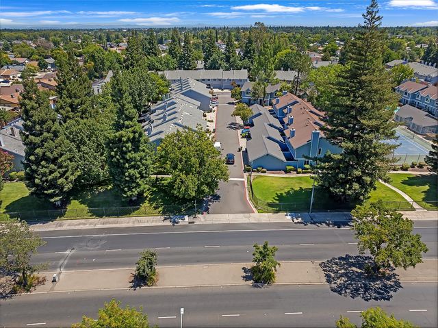 7651 Roberta Ln, Antelope, CA 95843
