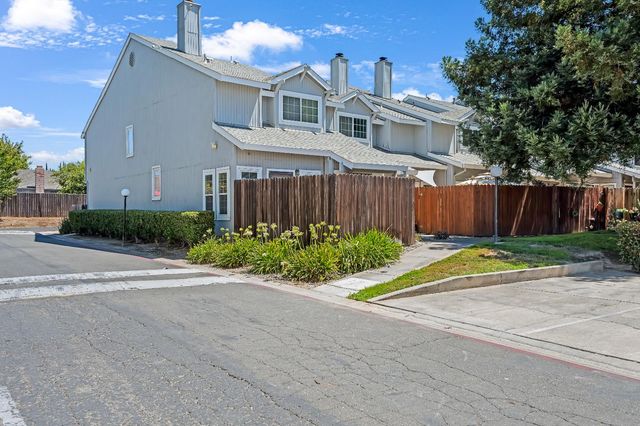 7651 Roberta Ln, Antelope, CA 95843
