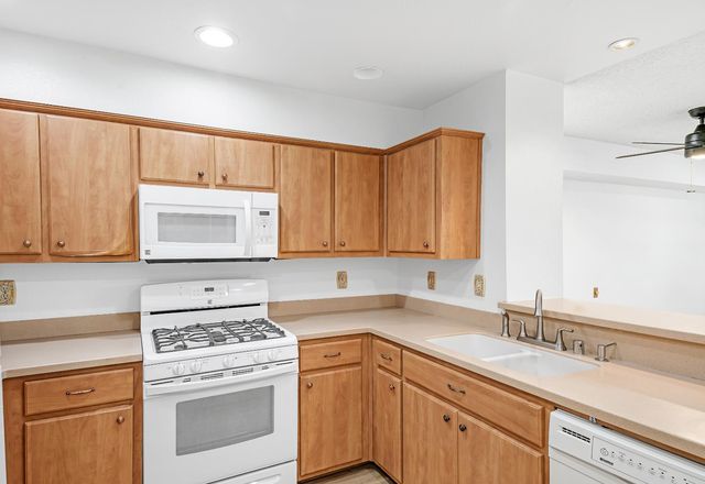 7651 Roberta Ln, Antelope, CA 95843
