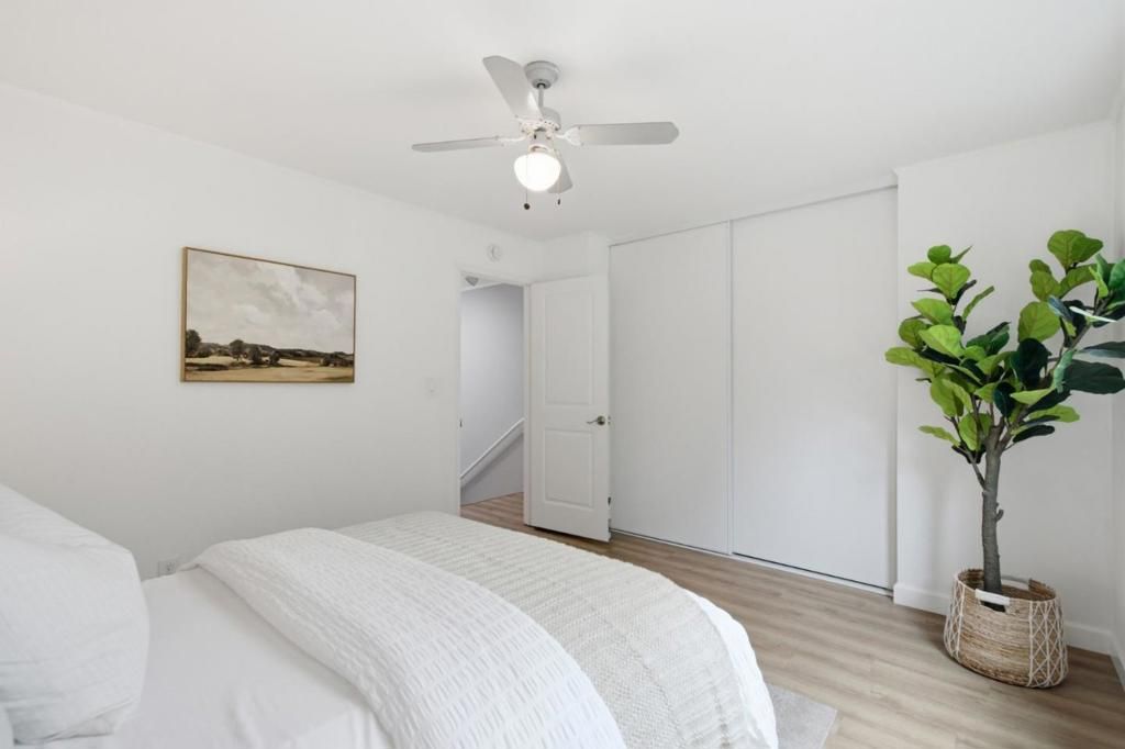 Image 17 of property listing at 165 E O'Keefe Street 9, Menlo Park, CA 94025