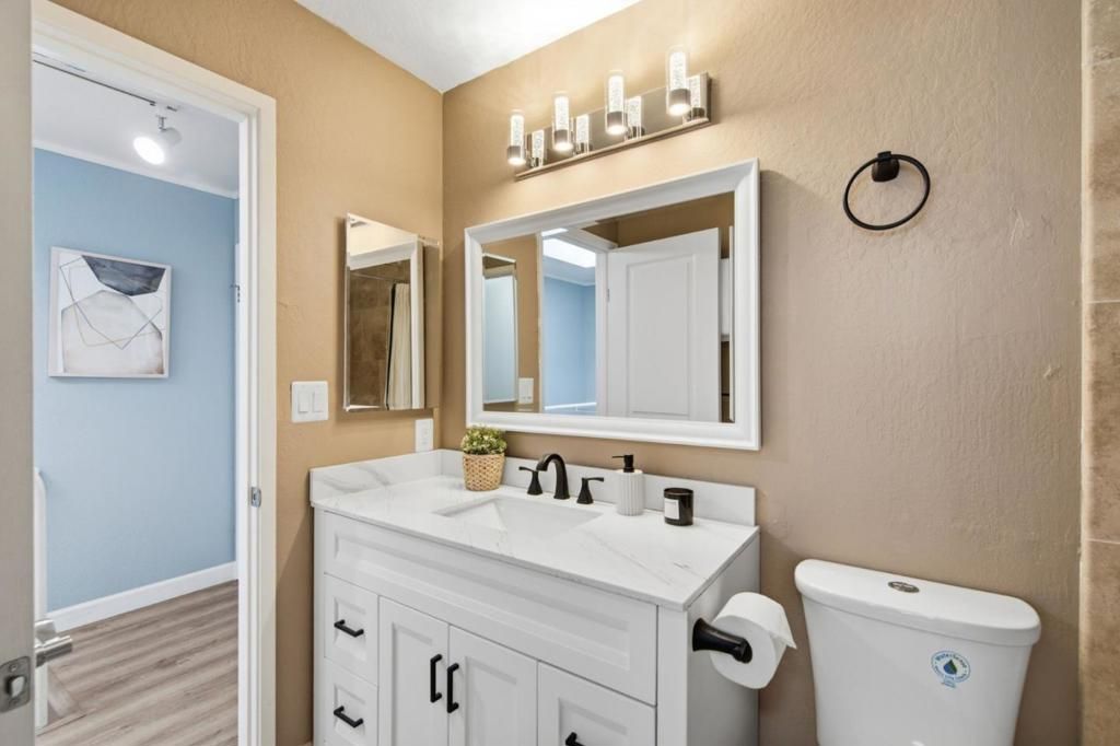 Image 21 of property listing at 165 E O'Keefe Street 9, Menlo Park, CA 94025