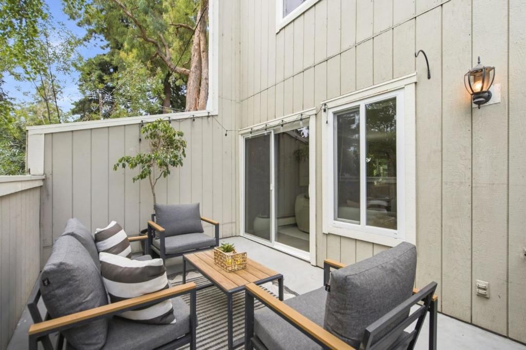 Image 27 of property listing at 165 E O'Keefe Street 9, Menlo Park, CA 94025