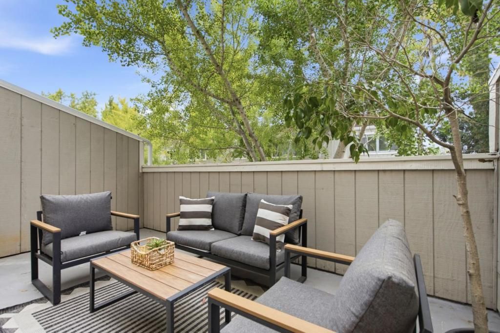 Image 28 of property listing at 165 E O'Keefe Street 9, Menlo Park, CA 94025