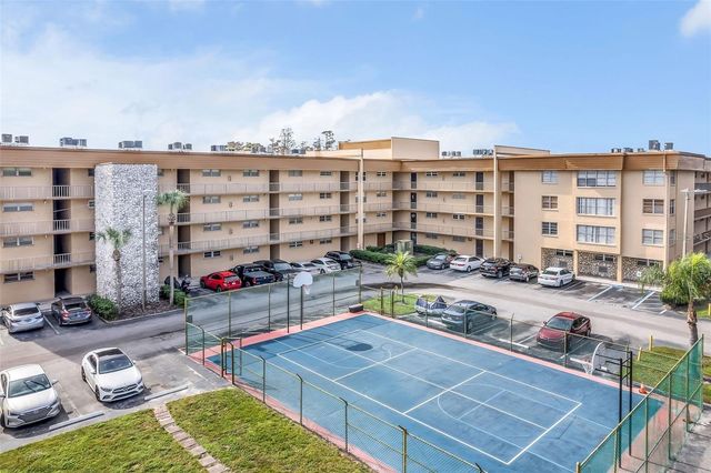 5820 N CHURCH AVENUE 105, Tampa, FL 33614
