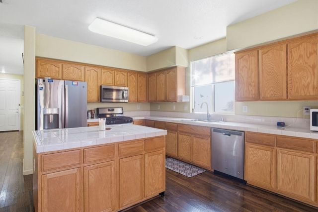 1423 Andleman Ct, Turlock, CA 95382