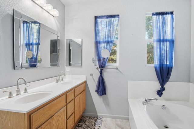 1423 Andleman Ct, Turlock, CA 95382