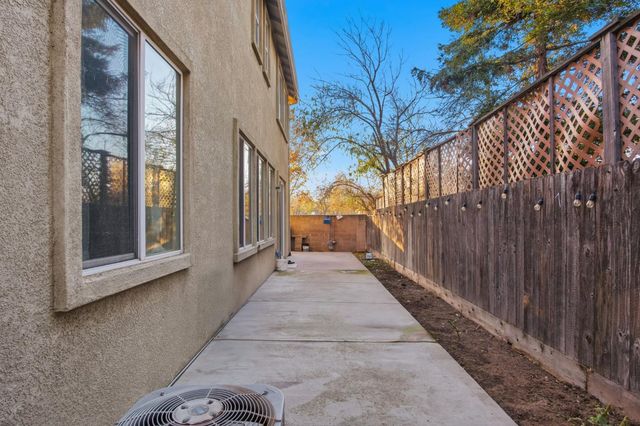 1423 Andleman Ct, Turlock, CA 95382