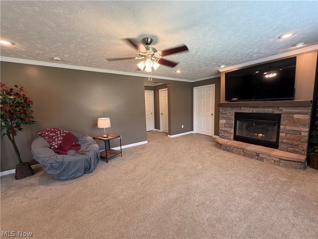 39 Mill View Drive, Parkersburg, WV 26104