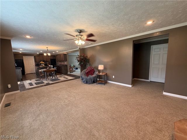 39 Mill View Drive, Parkersburg, WV 26104