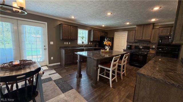 39 Mill View Drive, Parkersburg, WV 26104