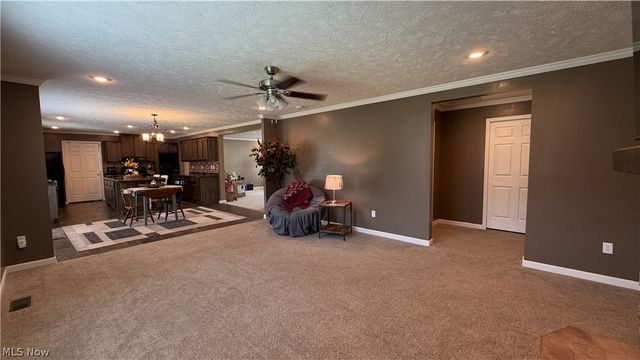 39 Mill View Drive, Parkersburg, WV 26104