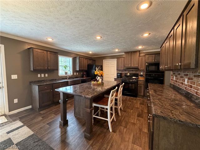 39 Mill View Drive, Parkersburg, WV 26104