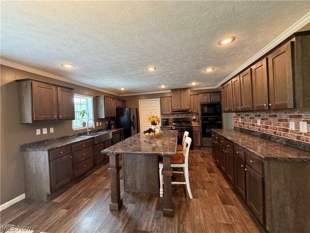 39 Mill View Drive, Parkersburg, WV 26104