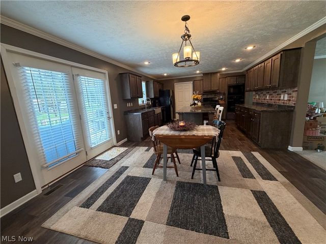 39 Mill View Drive, Parkersburg, WV 26104