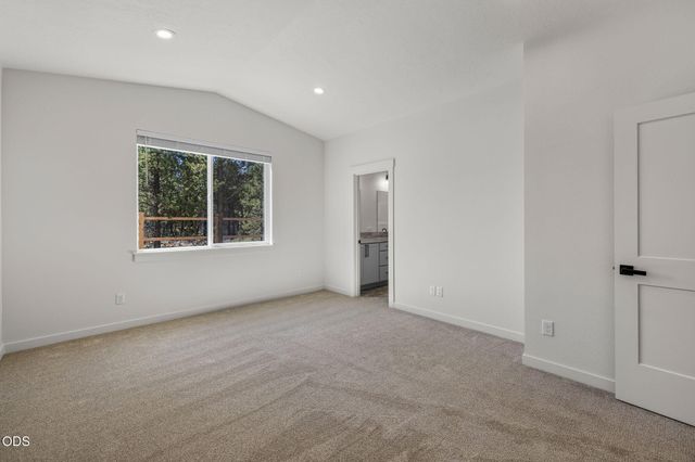 16659 Neil Court 11, La Pine, OR 97739