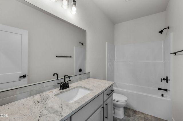 16659 Neil Court 11, La Pine, OR 97739