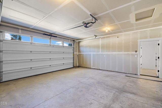 16659 Neil Court 11, La Pine, OR 97739