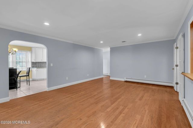 496 Apple Valley Drive, Belford, NJ 07718