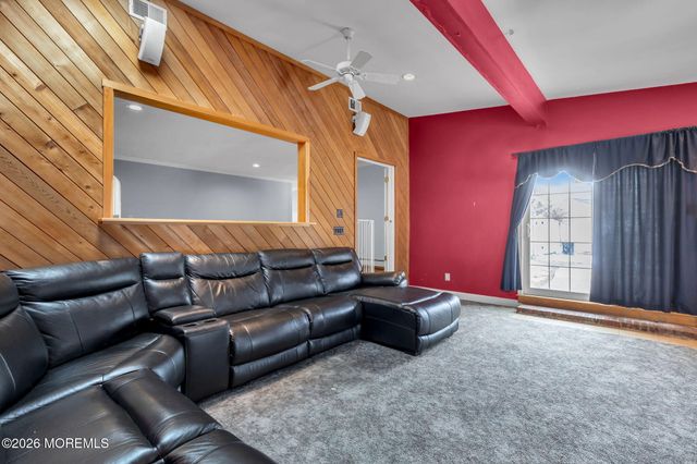 496 Apple Valley Drive, Belford, NJ 07718