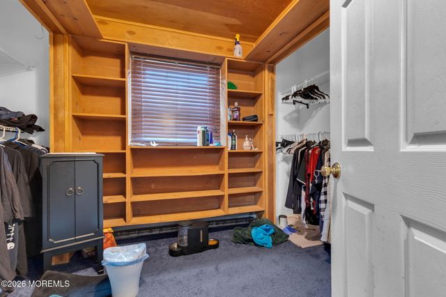 496 Apple Valley Drive, Belford, NJ 07718