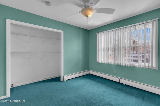 496 Apple Valley Drive, Belford, NJ 07718