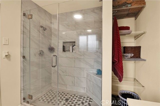 2550 W Rowland Avenue, Anaheim, CA 92804