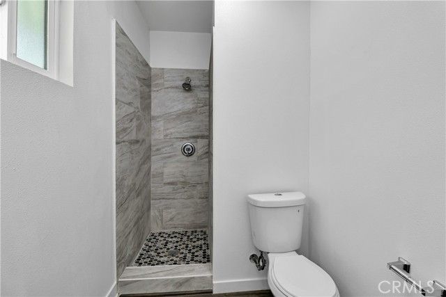 2550 W Rowland Avenue, Anaheim, CA 92804