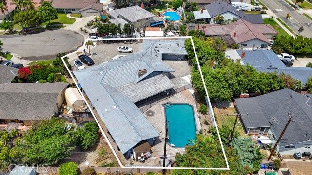 2550 W Rowland Avenue, Anaheim, CA 92804