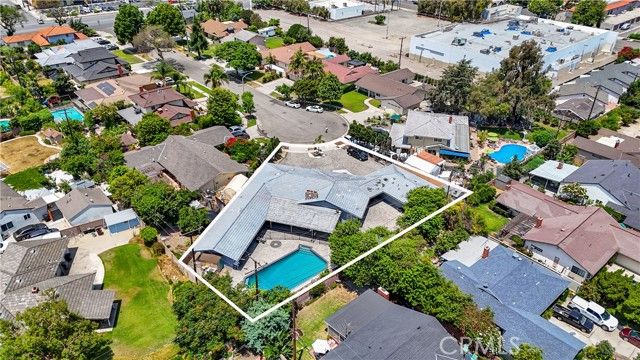 2550 W Rowland Avenue, Anaheim, CA 92804