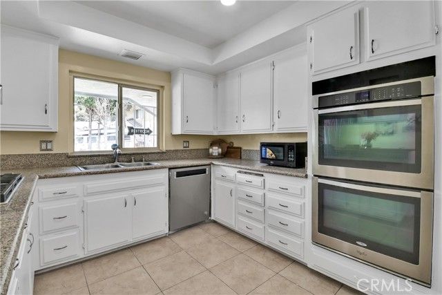 2550 W Rowland Avenue, Anaheim, CA 92804