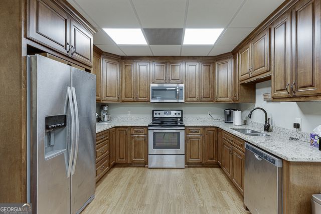 411 Meadow Lake, Hoschton, GA 30548