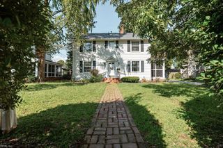 40 Pear AVE, Hampton, VA 23661