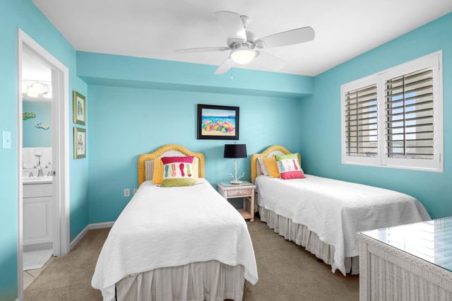 669 4-E Retreat Beach Circle, Pawleys Island, SC 29585