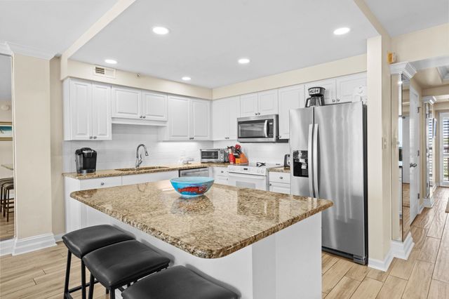 669 4-E Retreat Beach Circle, Pawleys Island, SC 29585