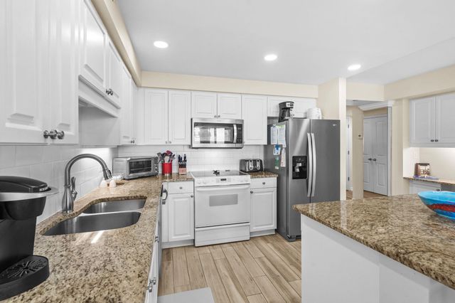 669 4-E Retreat Beach Circle, Pawleys Island, SC 29585