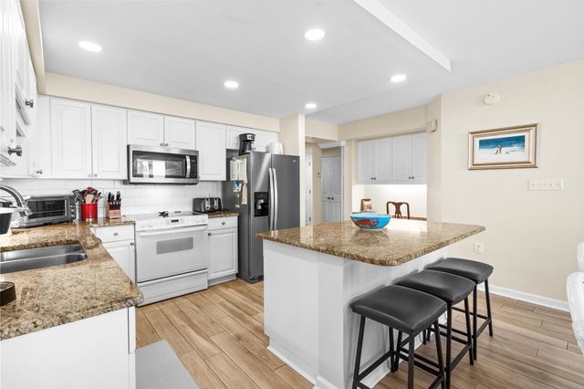 669 4-E Retreat Beach Circle, Pawleys Island, SC 29585