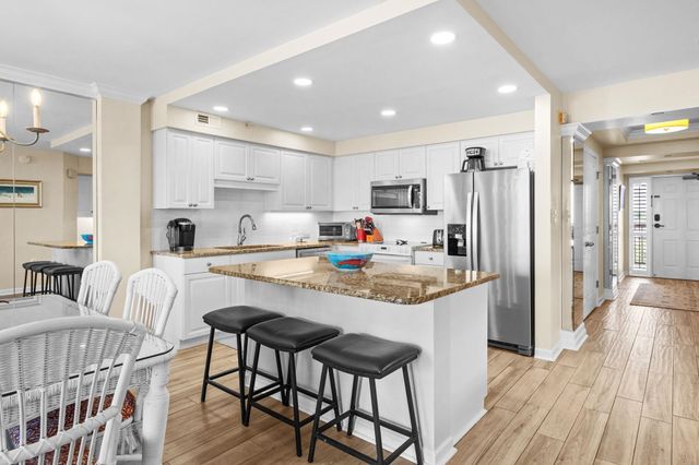 669 4-E Retreat Beach Circle, Pawleys Island, SC 29585