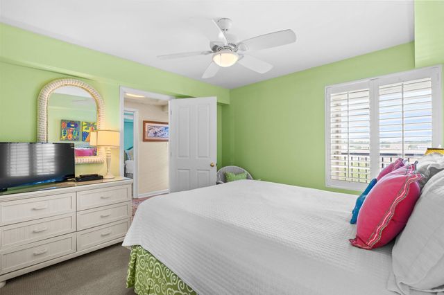 669 4-E Retreat Beach Circle, Pawleys Island, SC 29585
