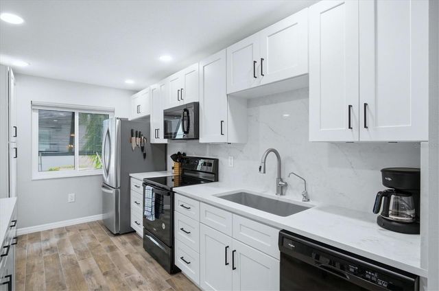 4621 LONGWATER 111, Sarasota, FL 34235