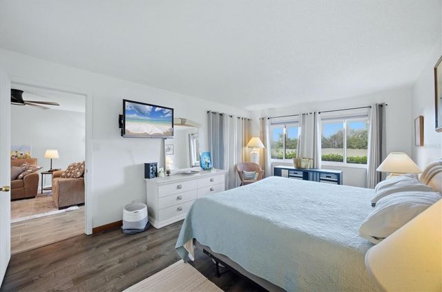 4621 LONGWATER 111, Sarasota, FL 34235