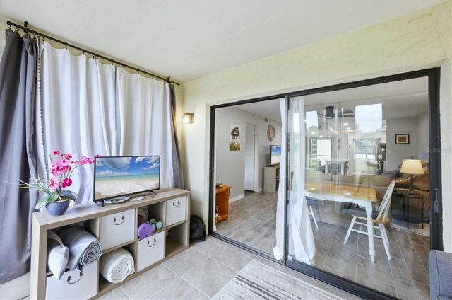 4621 LONGWATER 111, Sarasota, FL 34235