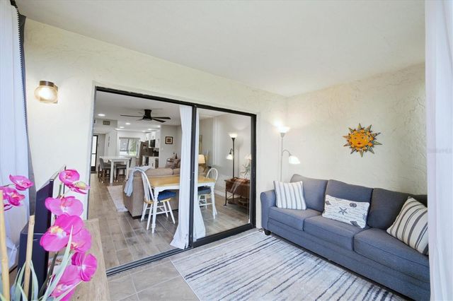 4621 LONGWATER 111, Sarasota, FL 34235