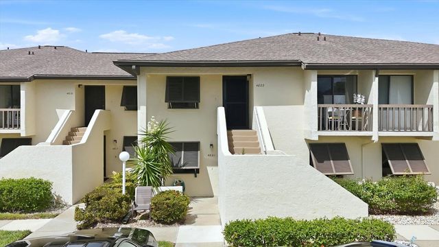 4621 LONGWATER 111, Sarasota, FL 34235