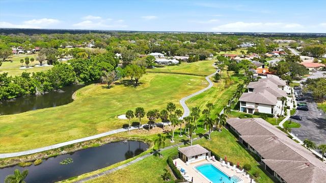 4621 LONGWATER 111, Sarasota, FL 34235
